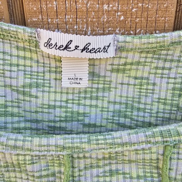 Green Textured Women Top - Picture 2 of 4